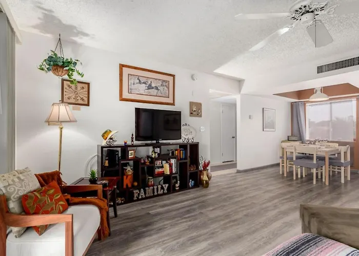 Stylish 2br With Gym, Pool And Hot Tub Access Phoenix