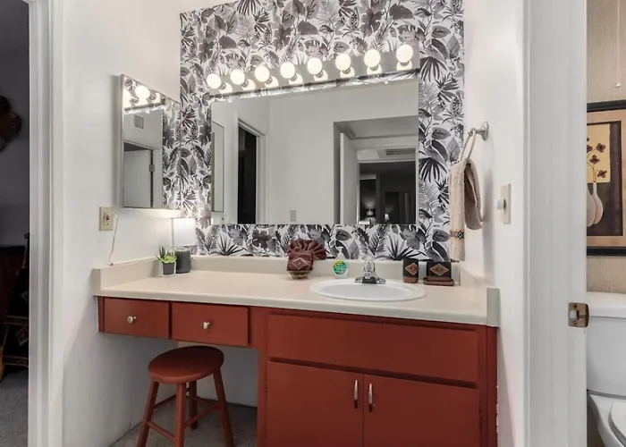 Stylish 2br With Gym, Pool And Hot Tub Access Phoenix