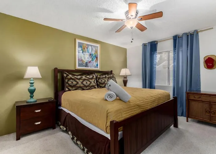 Stylish 2br With Gym, Pool And Hot Tub Access Apartament