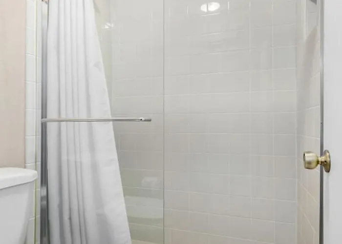 Stylish 2br With Gym, Pool And Hot Tub Access * Phoenix
