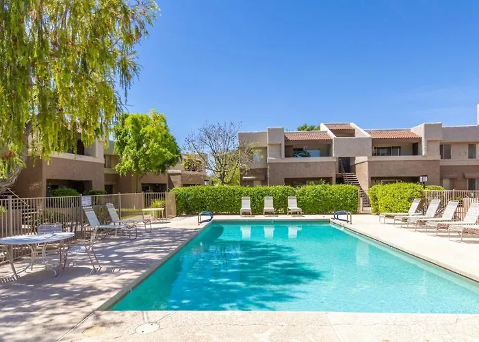 Apartment Stylish 2br With Gym, Pool And Hot Tub Access Phoenix