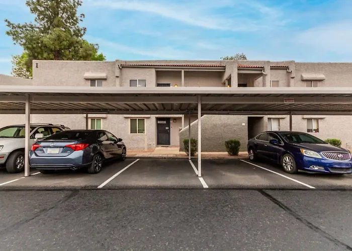 Apartment Stylish 2br With Gym, Pool And Hot Tub Access
